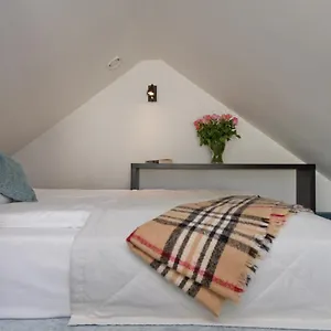 Nocleg ze śniadaniem Hello Haffner ***